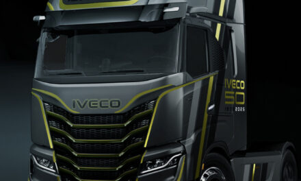 Iveco lança edição comemorativa do S-Way aos 50 anos da marca
