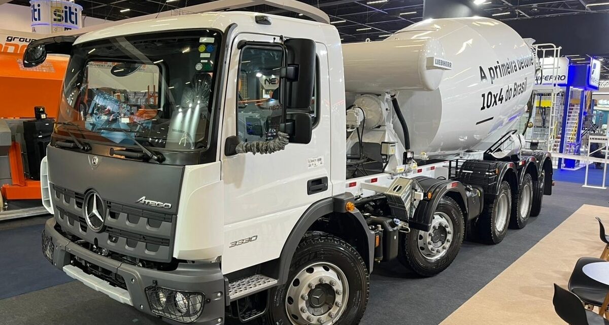 Mercedes-Benz apresenta primeira betoneira 10×4 do Brasil