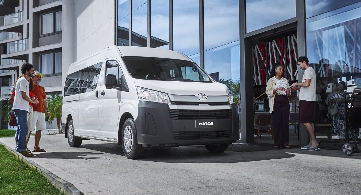 Toyota estreia no segmento de vans com Hiace Minibus