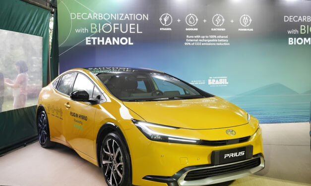 Prius híbrido plug-in flex, a atração da Toyota na Fenasucro & Agrocana