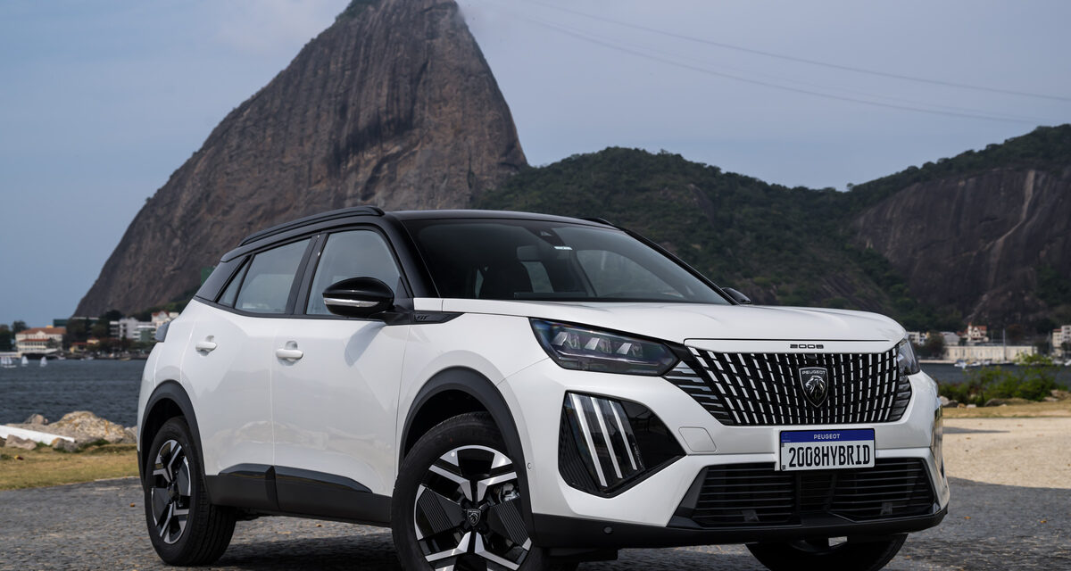 Peugeot lança versões híbridas no 208 e 2008