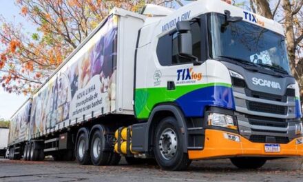 TIXlog passa a operar com caminhão a gás da Scania