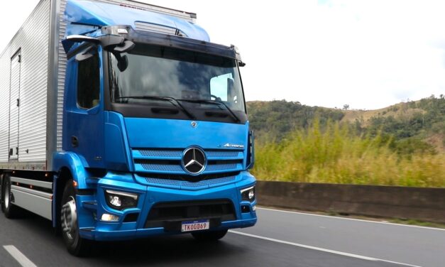 Mercedes-Benz eActros 400 faz 476 km sem recarga intermediária