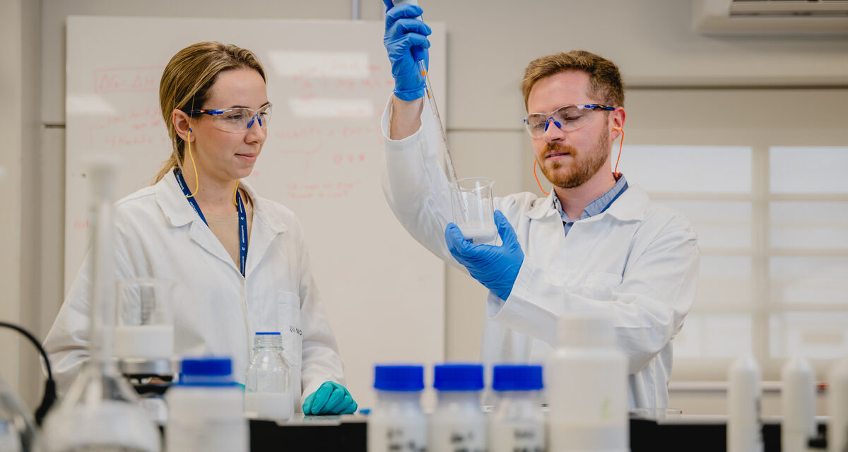 Nova tecnologia da NIONE recupera propriedades do plástico reciclado