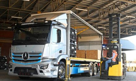 Mercedes-Benz incorpora o eActros na logística interna da fábrica de SBC