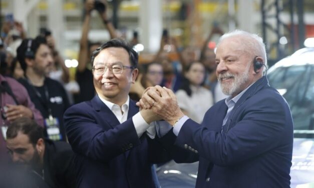 Lula revela projeto da BYD de produzir 600 mil veículos/ano