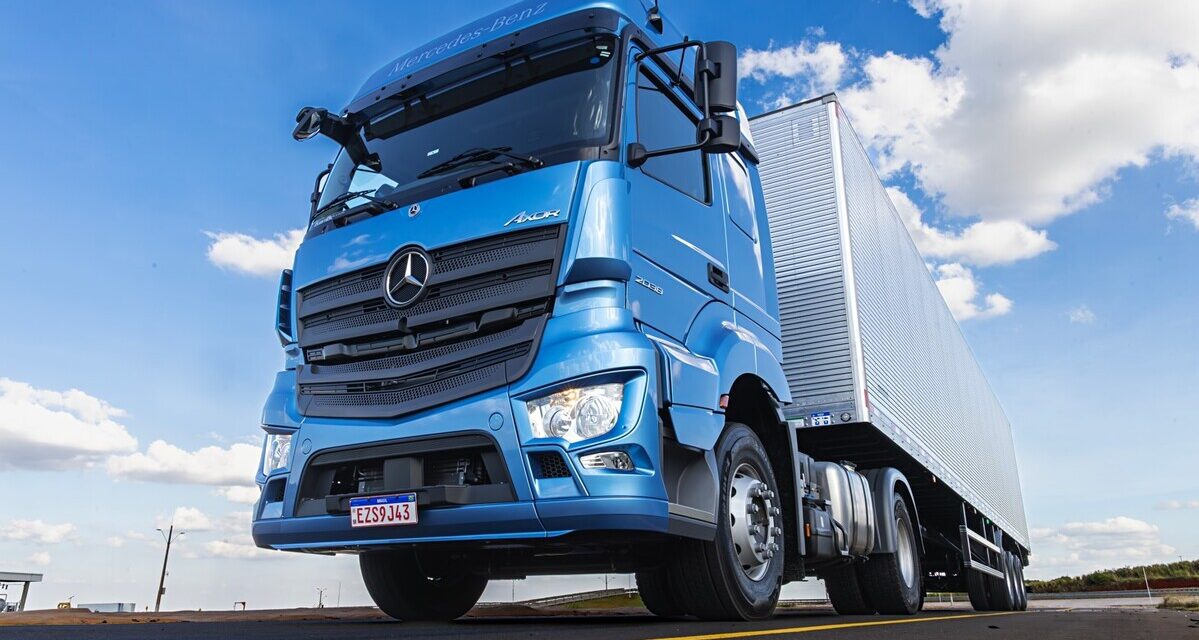 Mercedes-Benz: ponto fora da curva no mercado de caminhões.