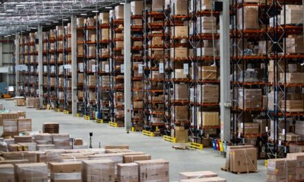 De olho nas exportações do Kait, Nissan inaugura CD de peças em Itatiaia