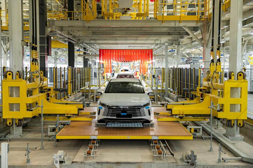 BYD persegue 250 mil unidades negociadas em 2026