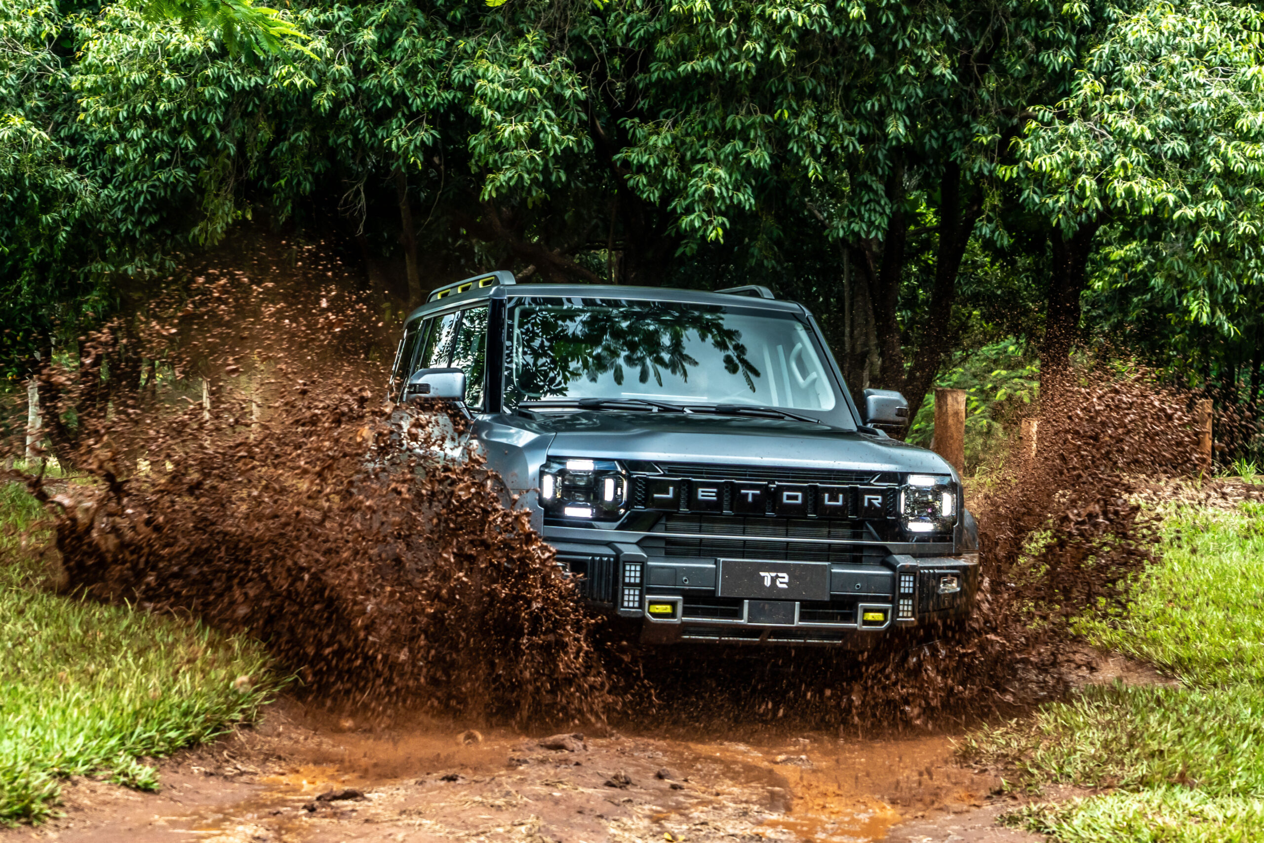 Após mostrar três modelos, Jetour revela seu 4º lançamento no Brasil