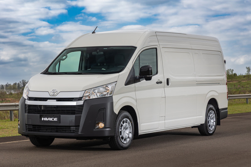 Com a versão furgão, Toyota amplia linha Hiace no Brasil