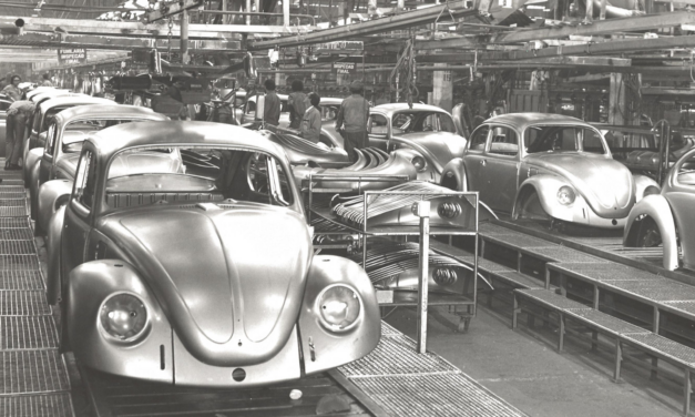 Do Fusca ao Nivus, Anchieta sintetiza sete décadas do setor automotivo