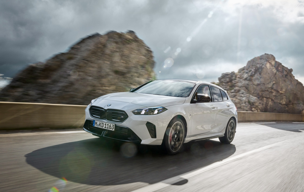 BMW M135 xDrive chega ao Brasil por R$ 459.950