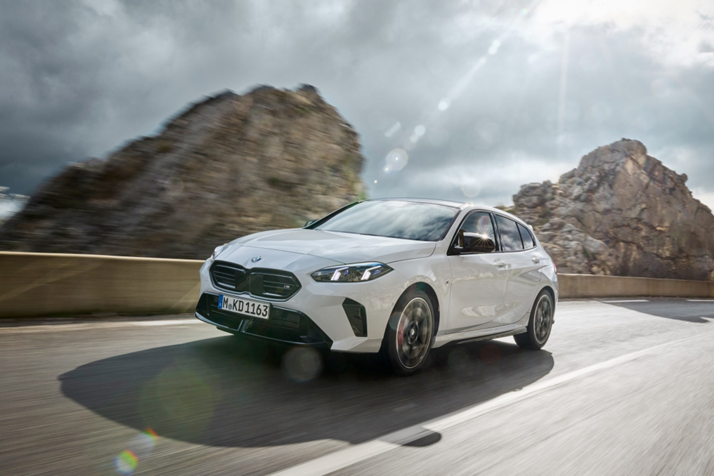 BMW M135 xDrive chega ao Brasil por R$ 459.950