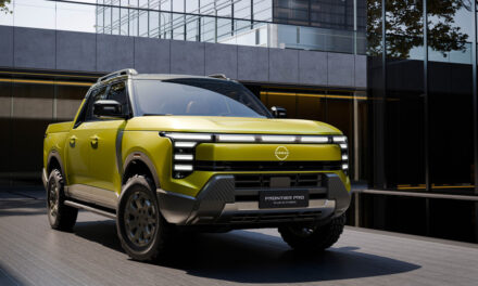 Nissan confirma Frontier híbrida plug-in para a América Latina