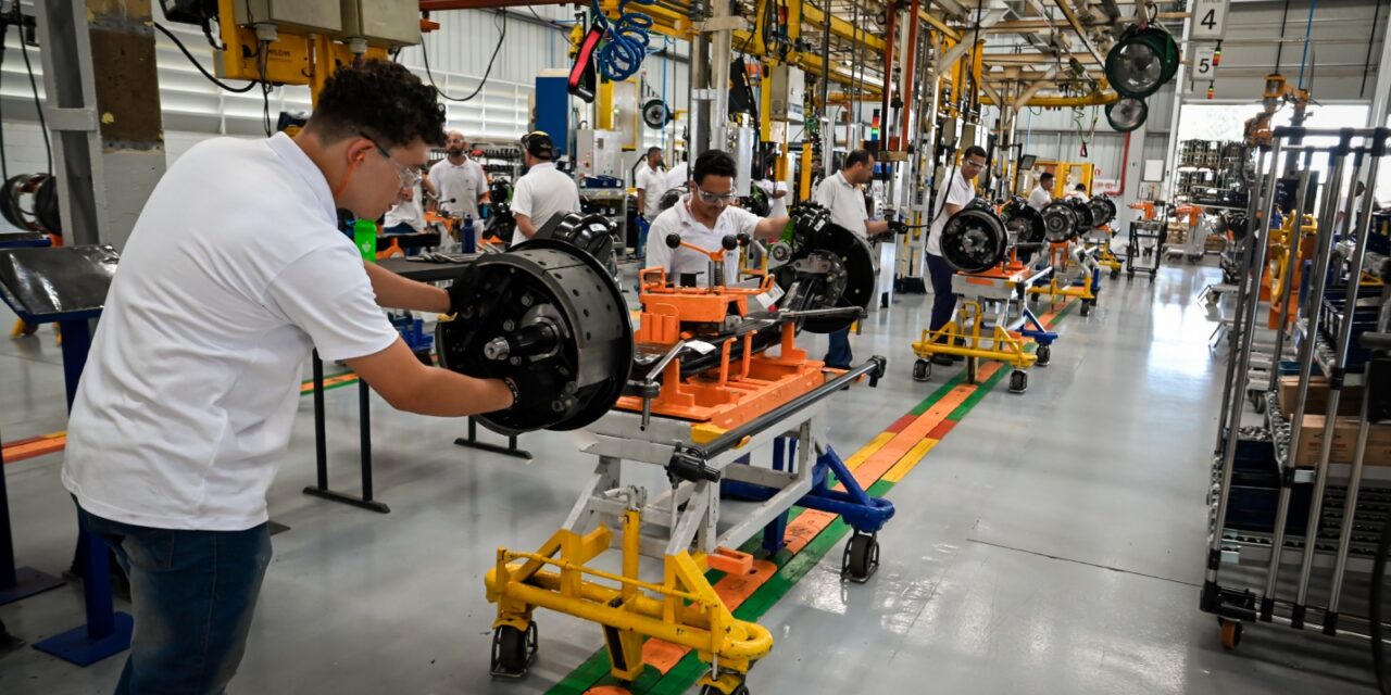 Suspensys inaugura fábrica de eixos dedicada à Mercedes-Benz