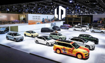 Salão de Pequim: centro de gravidade da indústria por seu gigantismo.