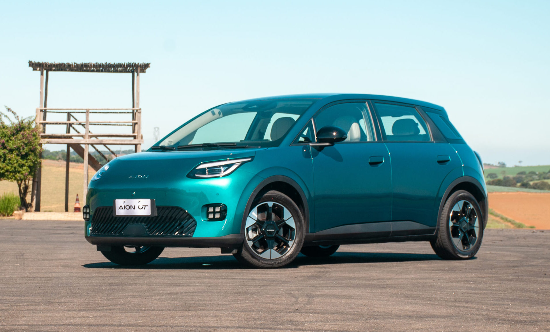 GAC Aion UT tem estilo, conteúdo e preços para “estragar a festa” da BYD e Geely em elétricos compactos